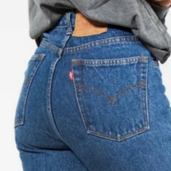 Levi's Denim - Y2K Vintage Levis 512 slim fit straight leg 32" inseam high waisted